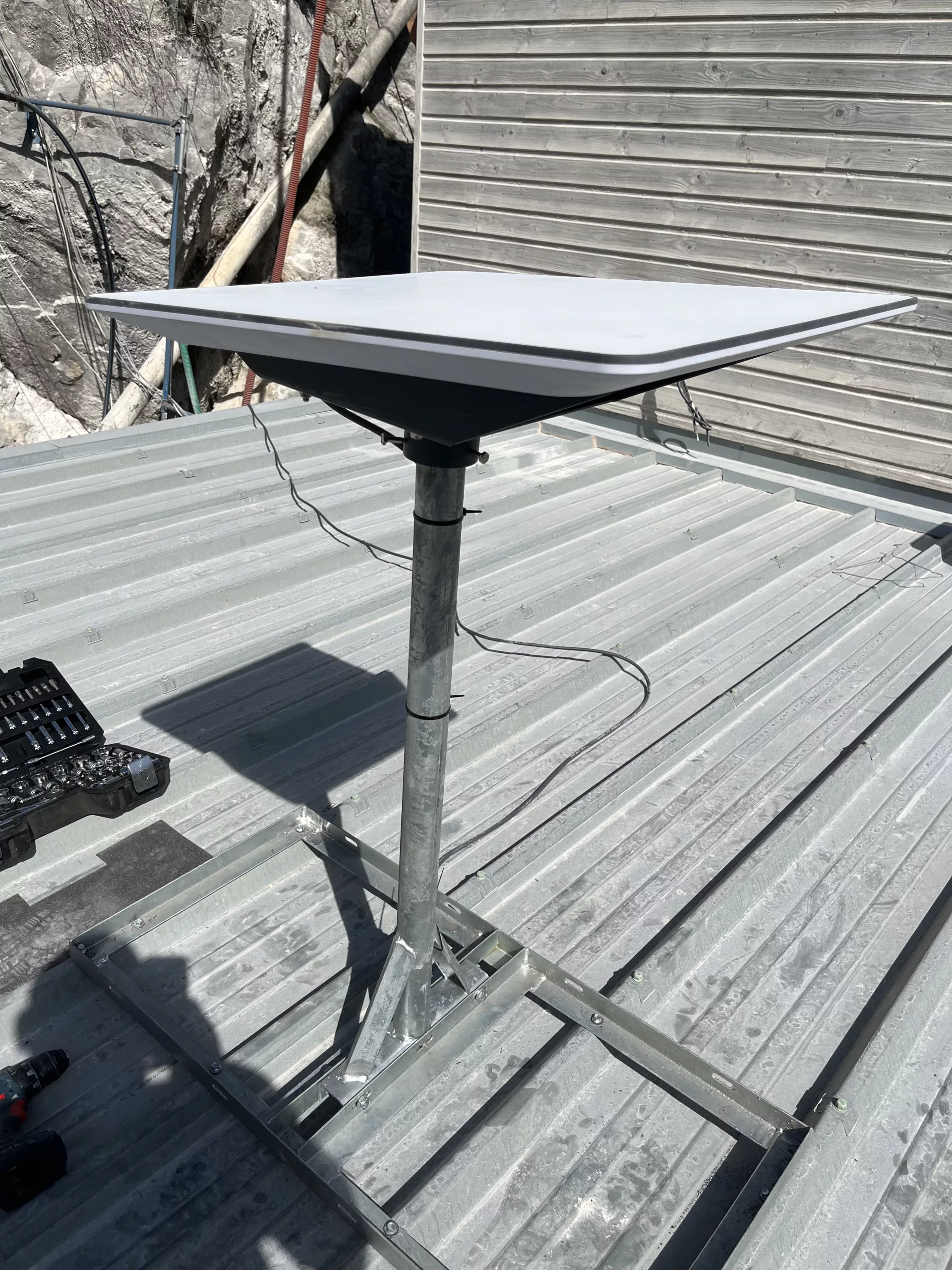 Antenne Starlink installée Haute-Loire 43 FRINET TELECOM intervention en France