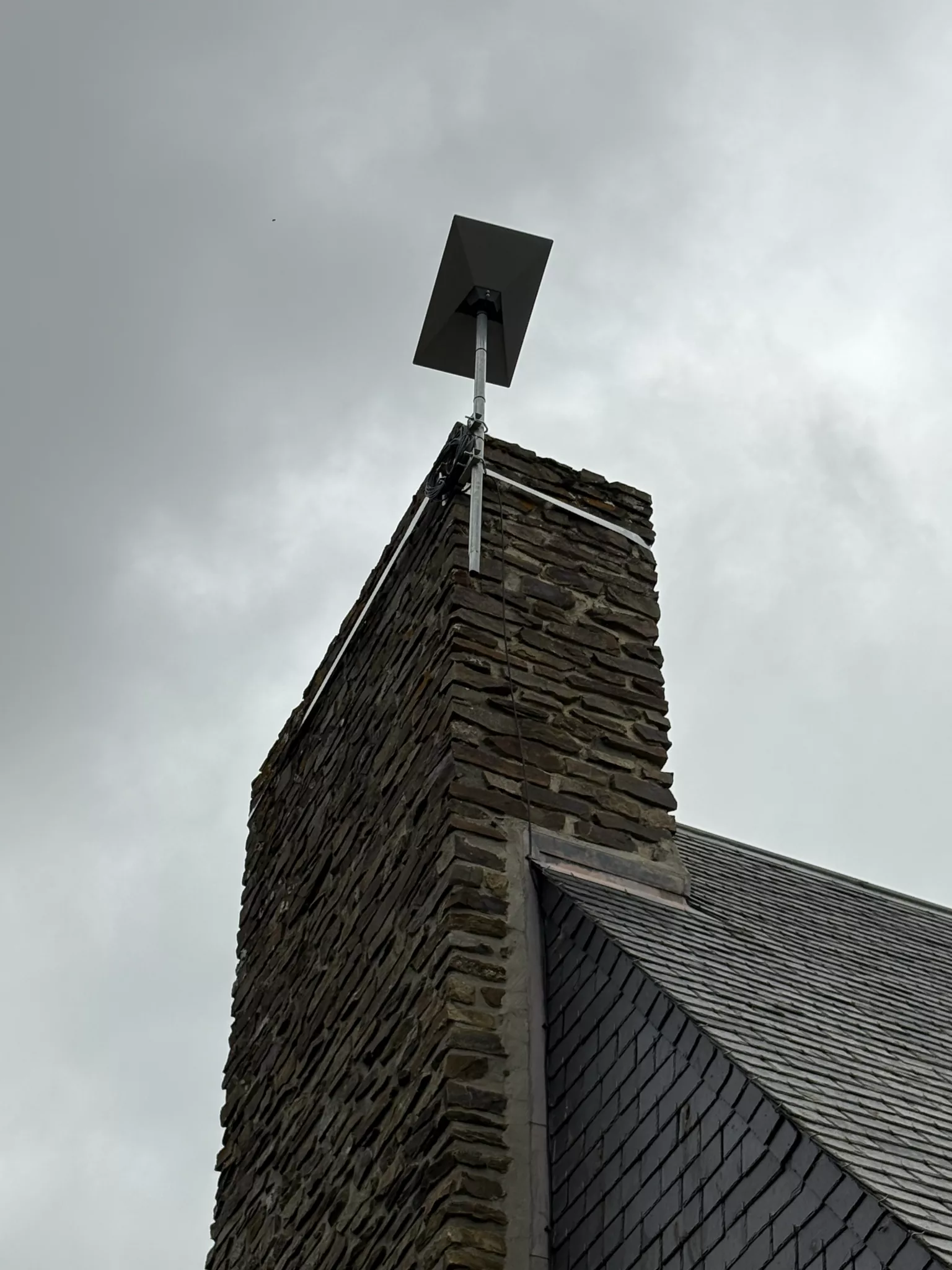 Installation Starlink grande hauteur bâtiment ancien PACA